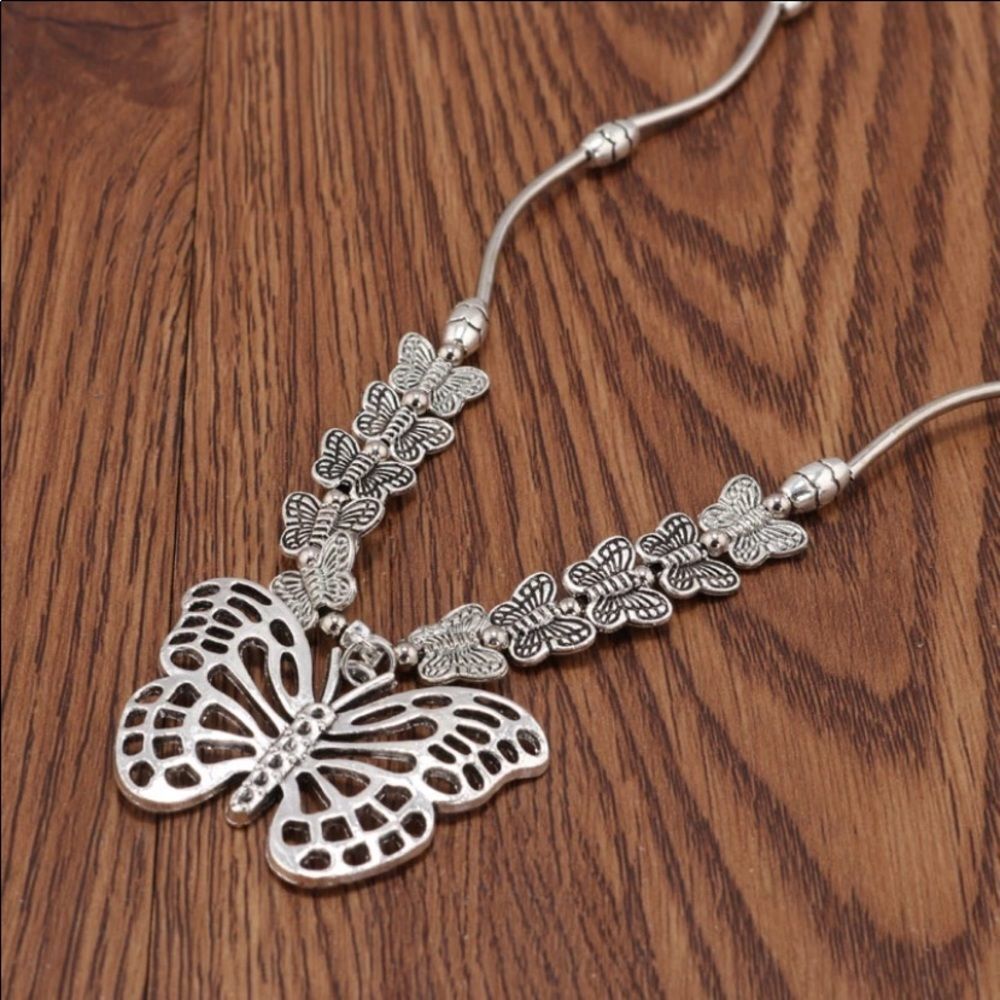 Classy Silver Detailed Butterfly Necklace